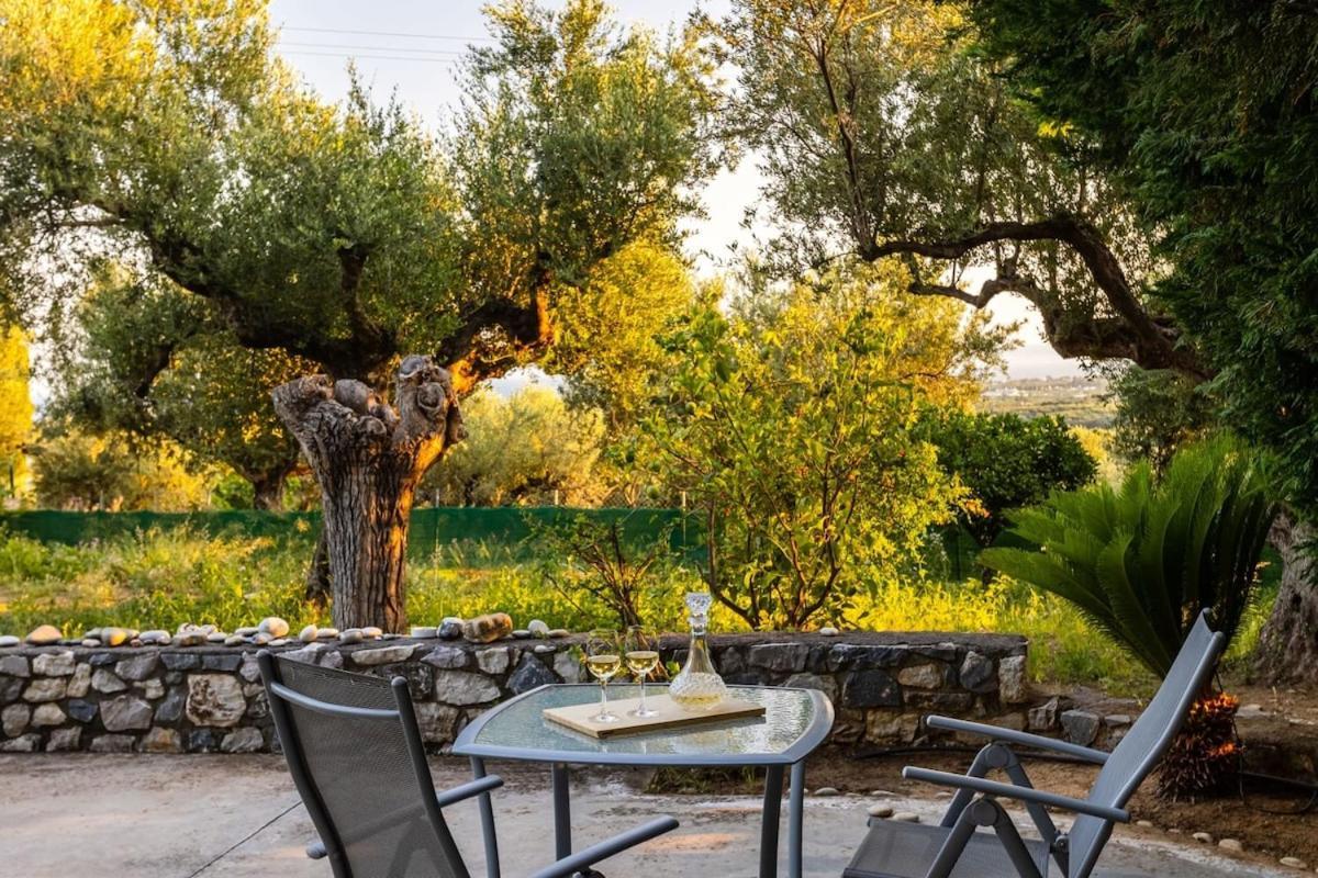 The Secret Garden At Villa Georgia Kalamata Exteriör bild