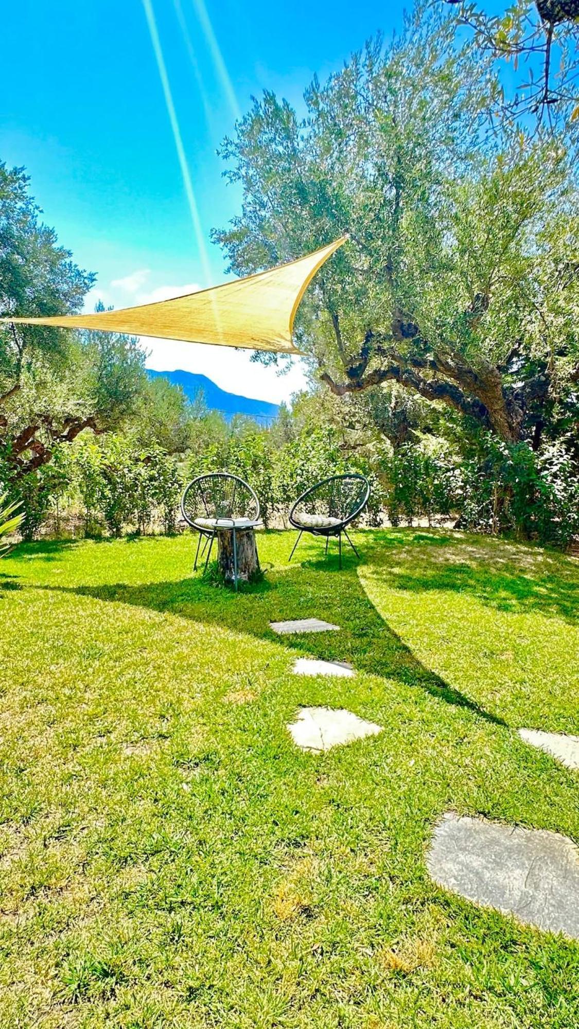 The Secret Garden At Villa Georgia Kalamata Exteriör bild